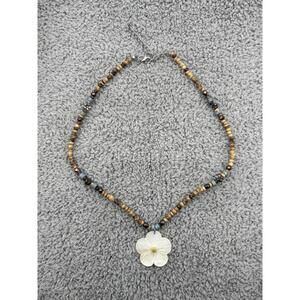 Y2K Boho Beaded Necklace Mother of Pearl Flower Pendant Wood Shell Beads